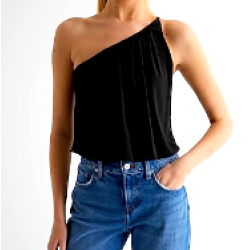 🩵Skimming One Shoulder Drapped Tank